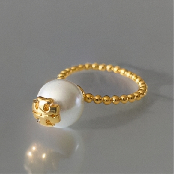 Tory Burch Pearl Ring - Picture 2 of 8